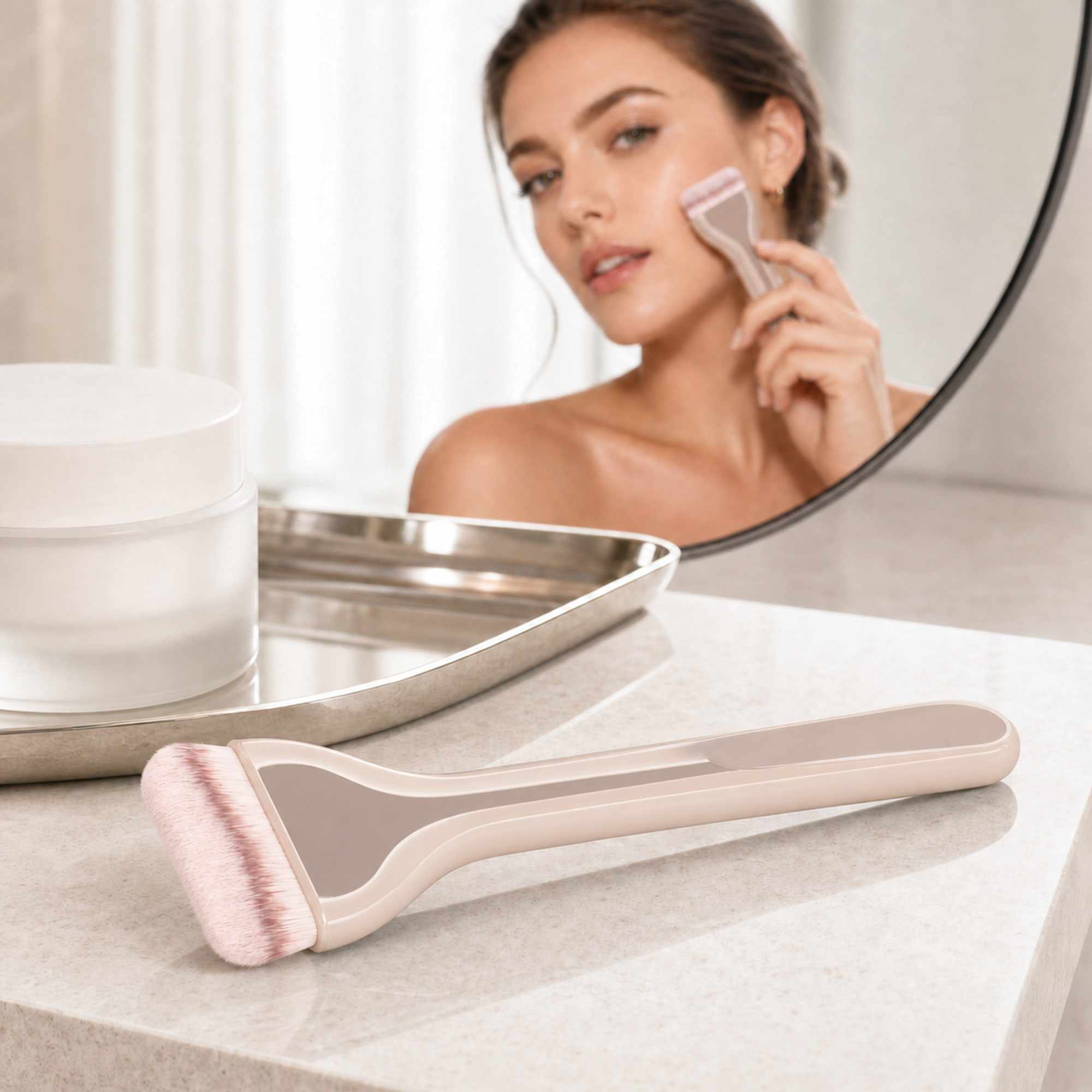 Brocha Facial Beige con Cerdas Suaves, Aplicador de Maquillaje para Base, Mascarillas y Skincare Spa - imagen 6